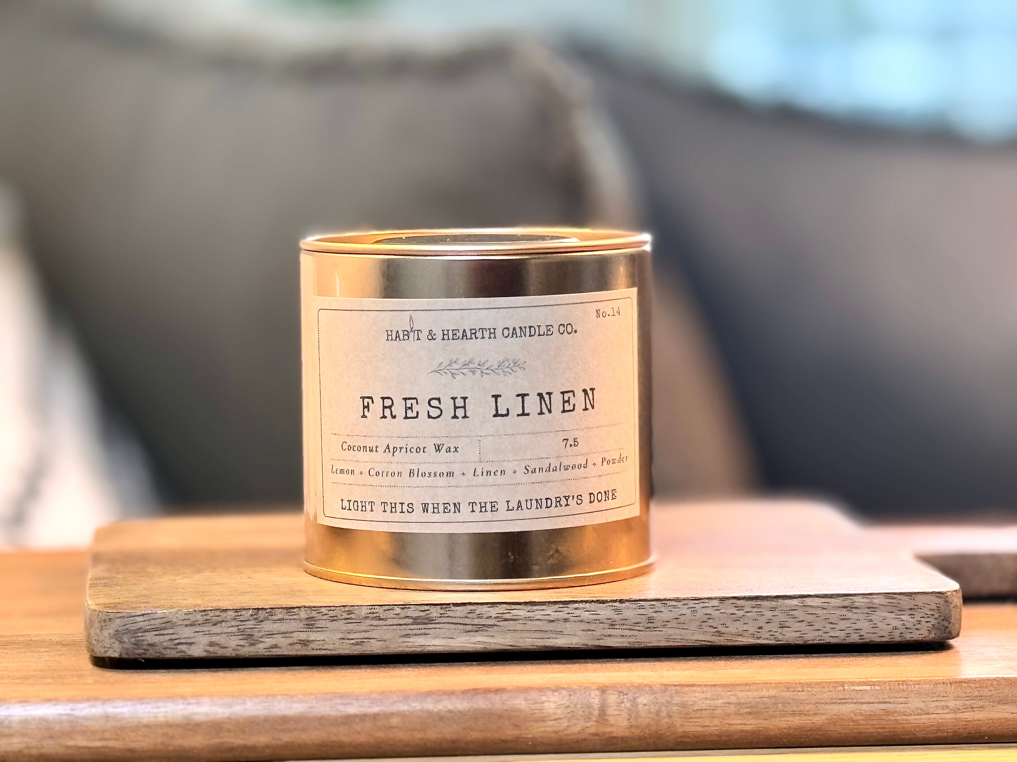 Fresh Linen (Copper Tin) 7.5oz  Lemon + Cotton Blossom + Linen + Sandalwood + Powder
